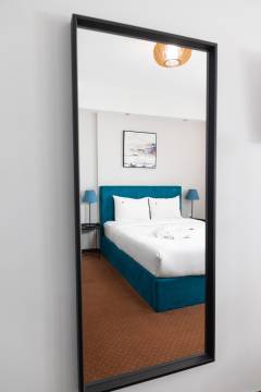 image-slider-with-thumbnail7.jpeg